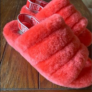 UGG Fluff Yeah slip on slippers